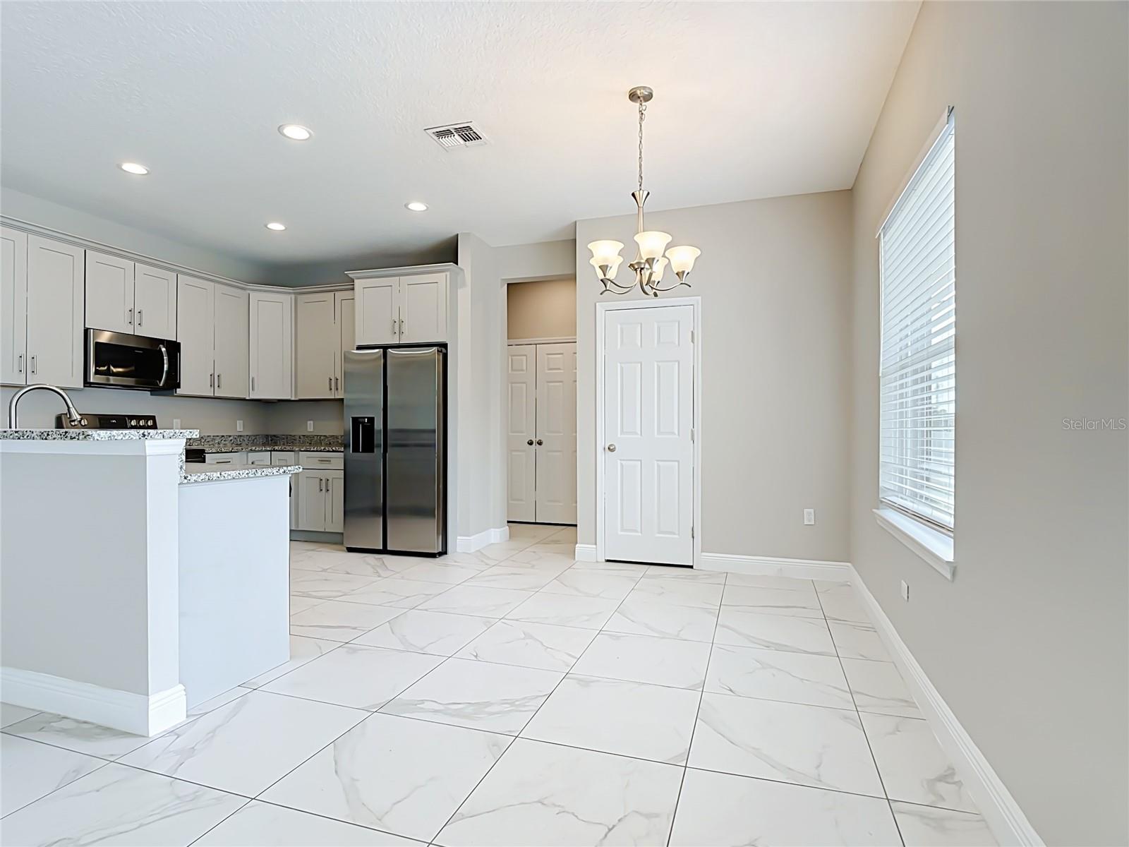 106 OAK CIR, POINCIANA, FL — photo 10