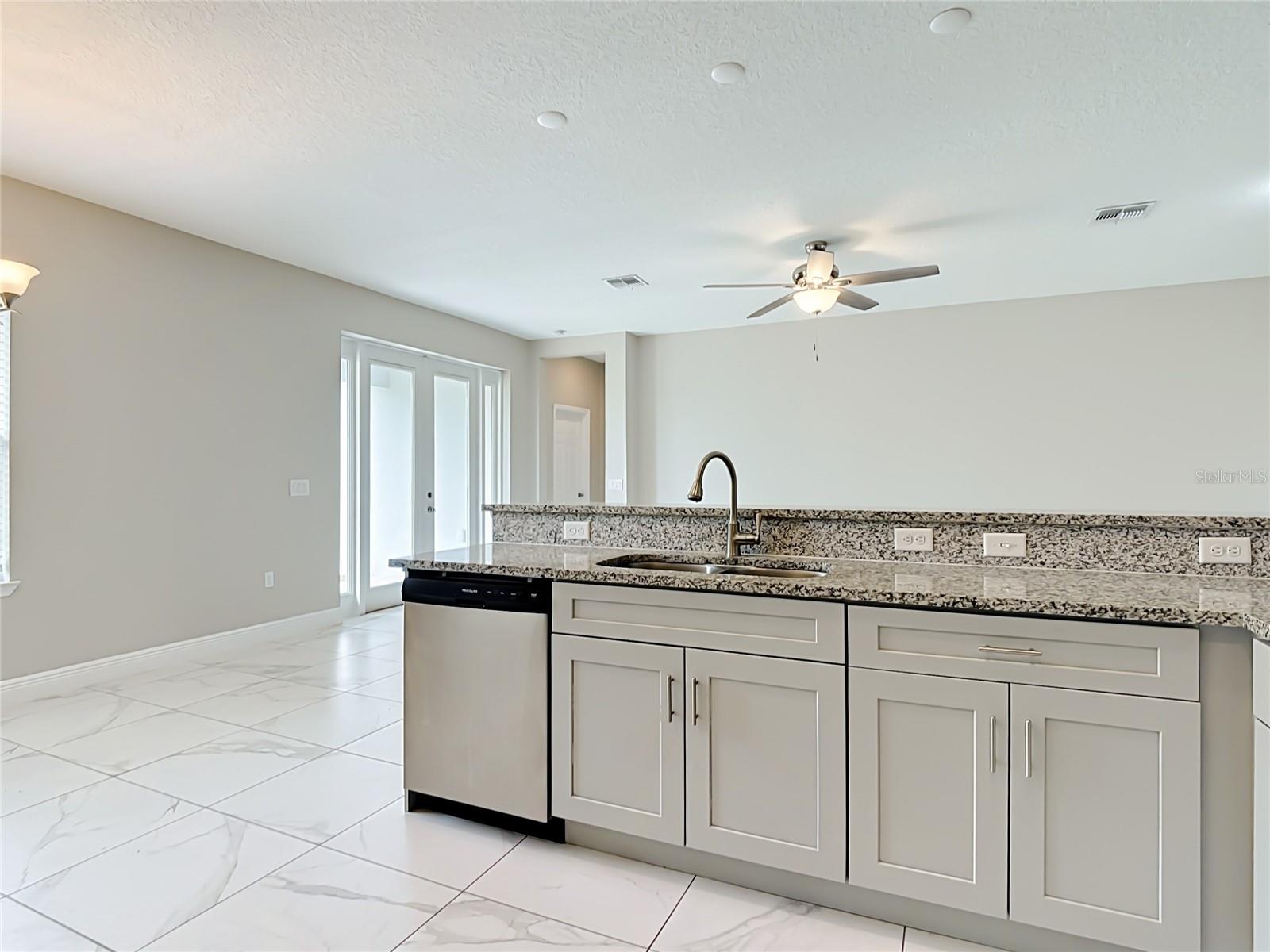 106 OAK CIR, POINCIANA, FL — photo 15