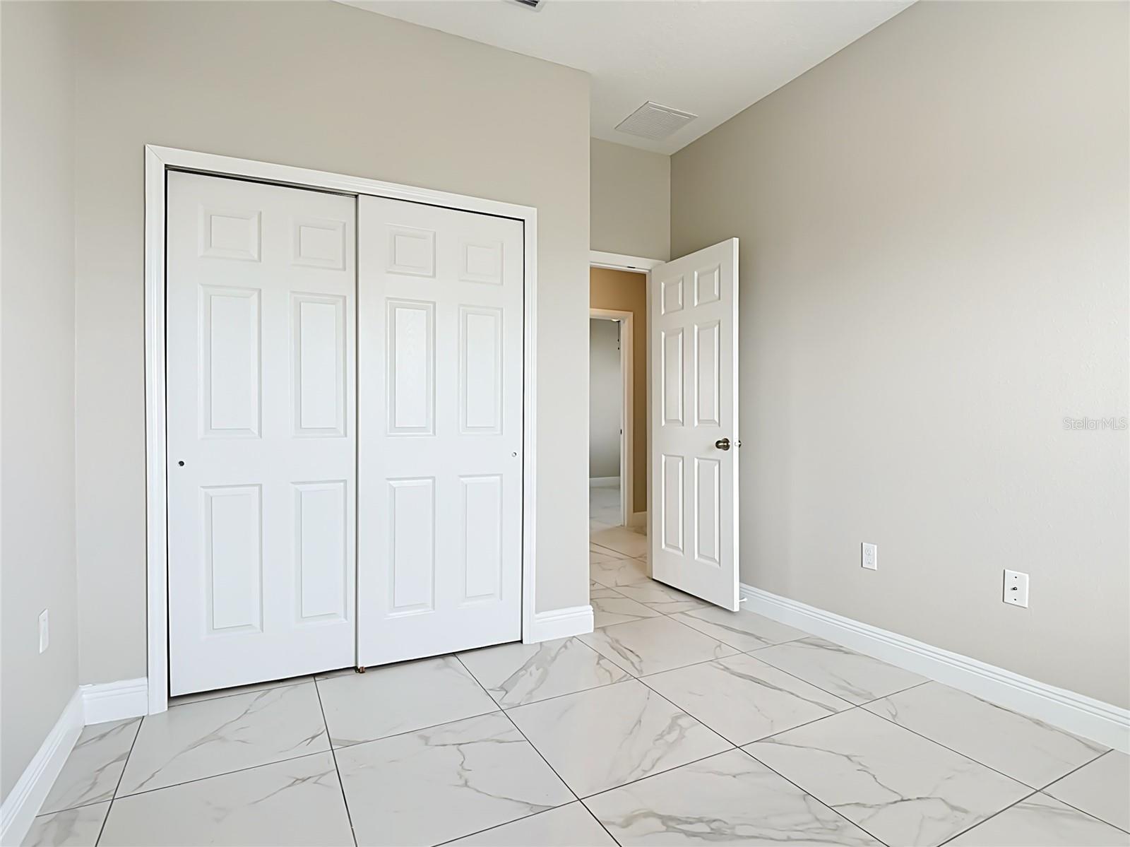106 OAK CIR, POINCIANA, FL — photo 22