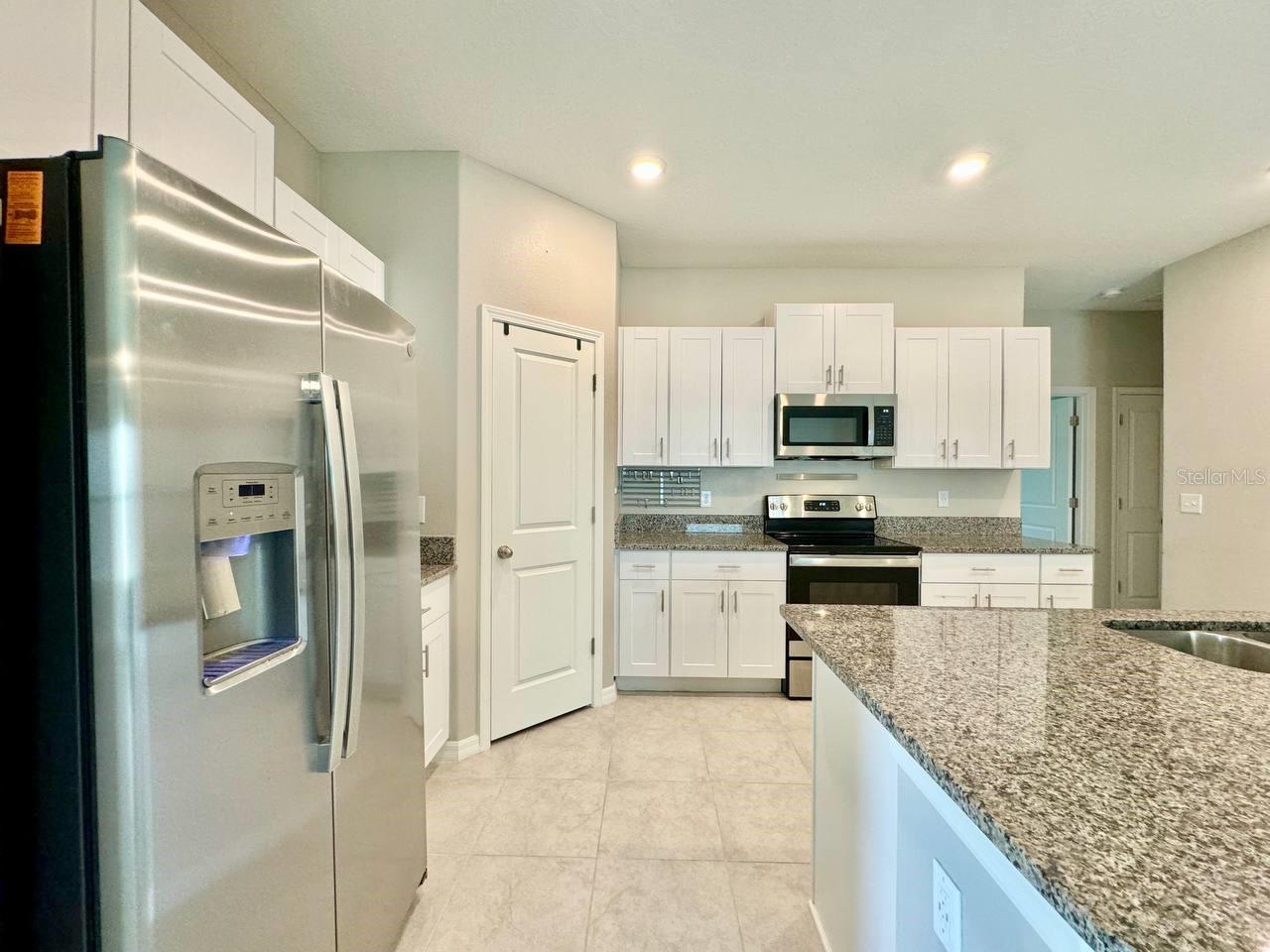 7025 KING CREEK DR, SUN CITY CENTER, FL — photo 9