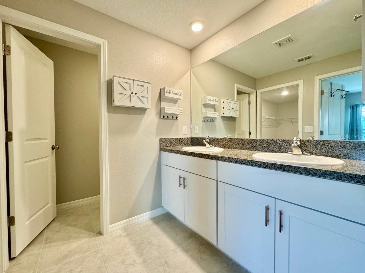 7025 KING CREEK DR, SUN CITY CENTER, FL — photo 12