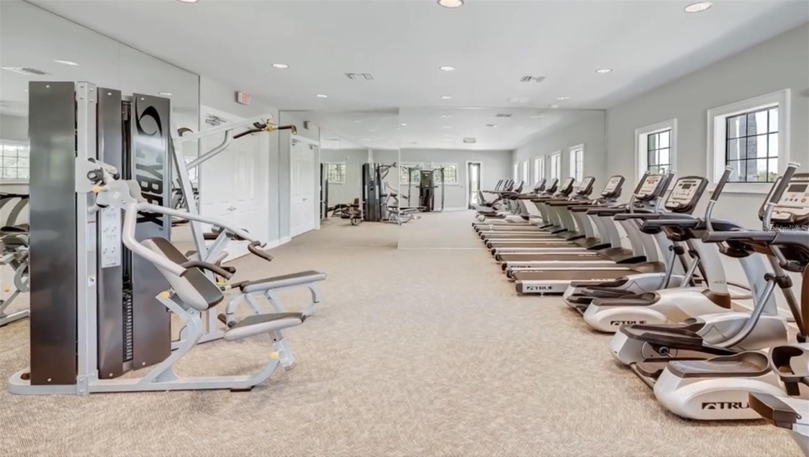 7025 KING CREEK DR, SUN CITY CENTER, FL — photo 38