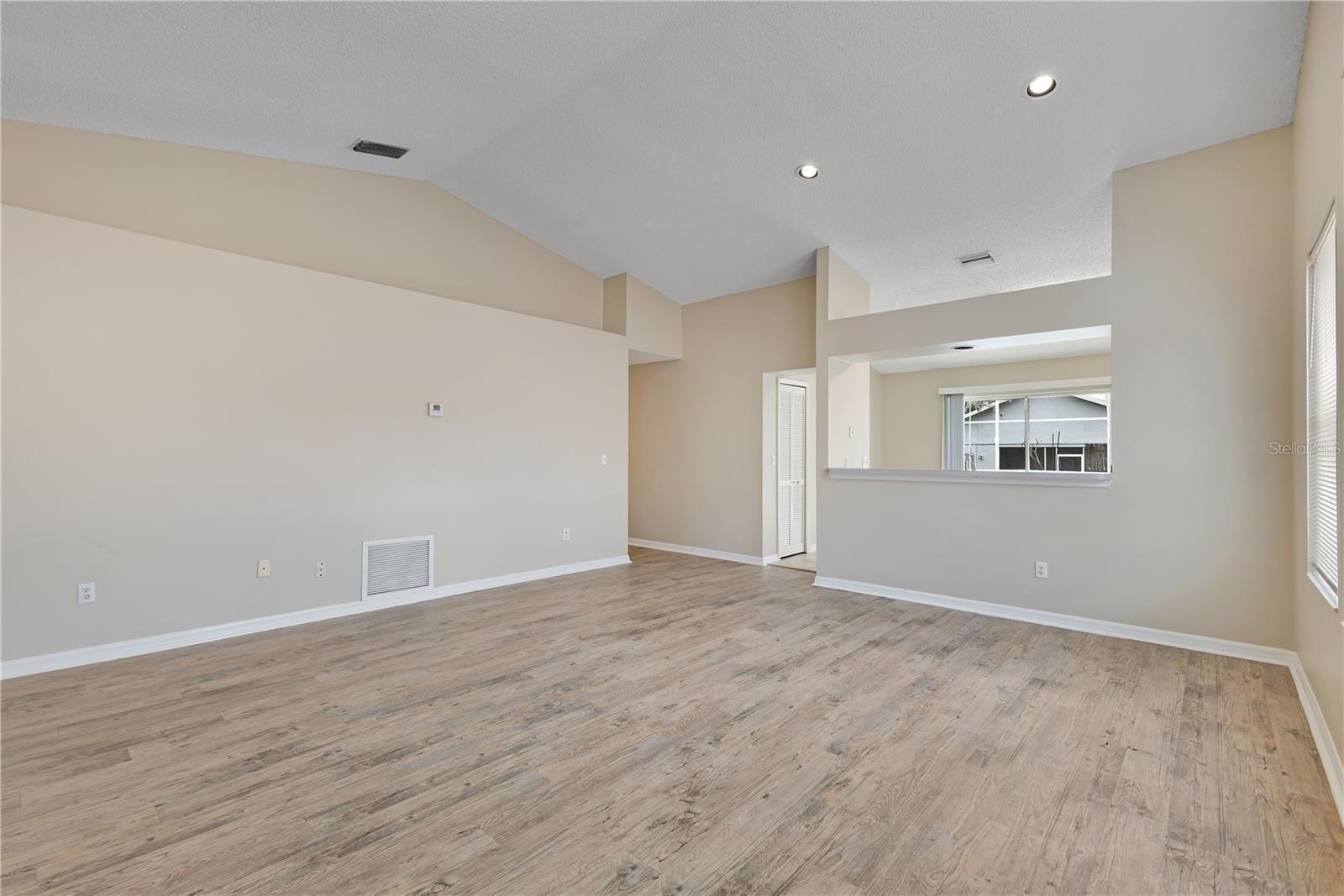 8821 PARLIAMENT CT, KISSIMMEE, FL — photo 3