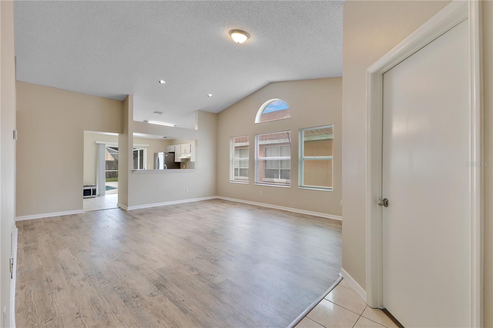 8821 PARLIAMENT CT, KISSIMMEE, FL — photo 4