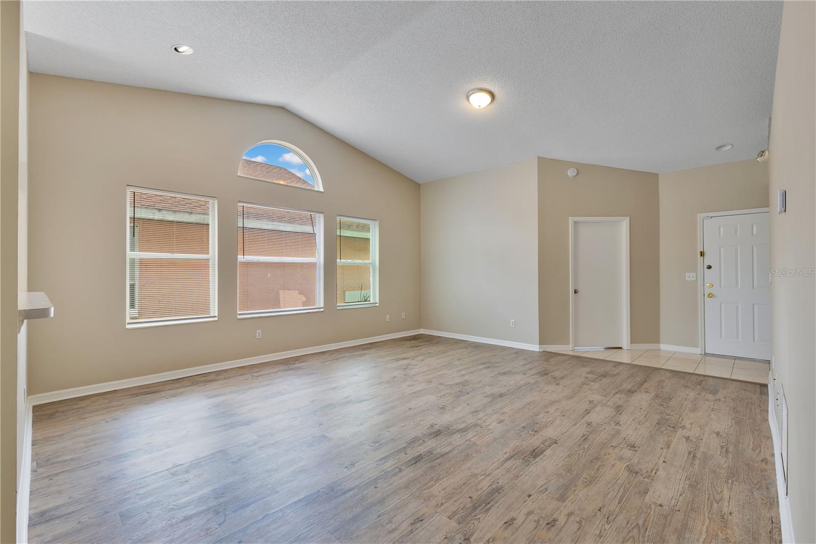 8821 PARLIAMENT CT, KISSIMMEE, FL — photo 5