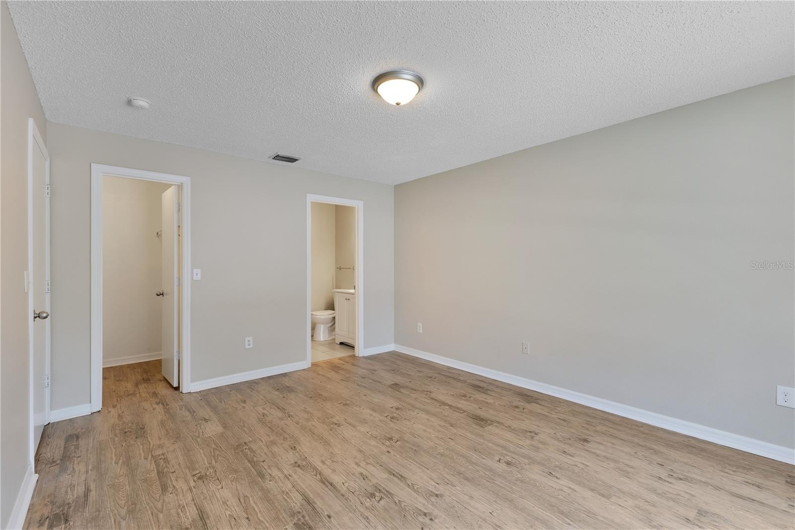 8821 PARLIAMENT CT, KISSIMMEE, FL — photo 15