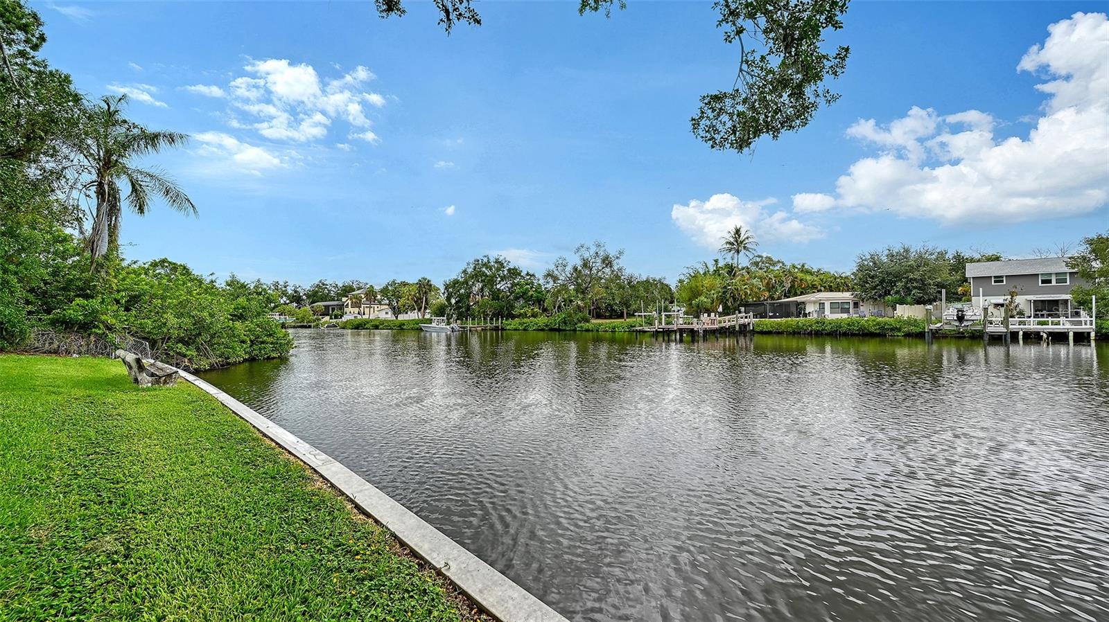 2103 LUSITANIA DR, SARASOTA, FL — photo 4