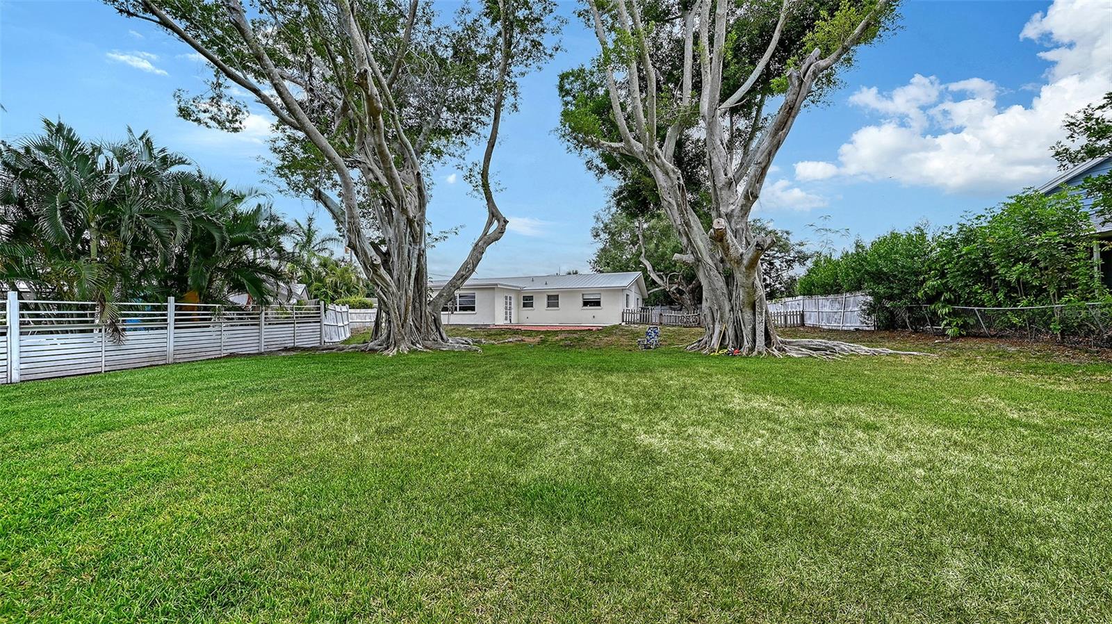 2103 LUSITANIA DR, SARASOTA, FL — photo 40
