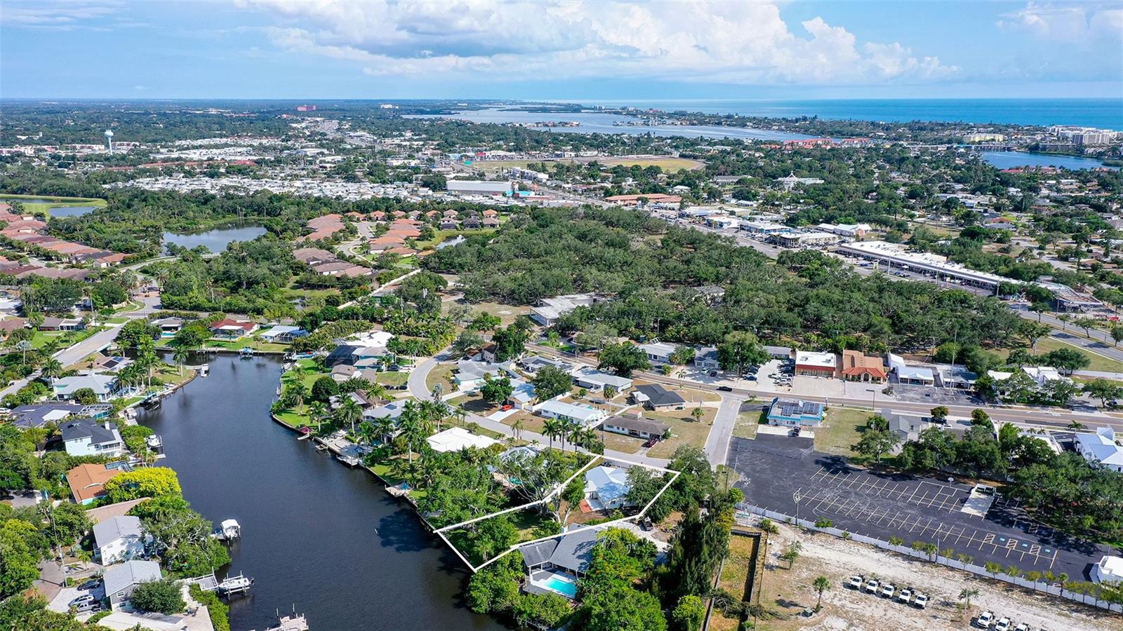 2103 LUSITANIA DR, SARASOTA, FL — photo 45
