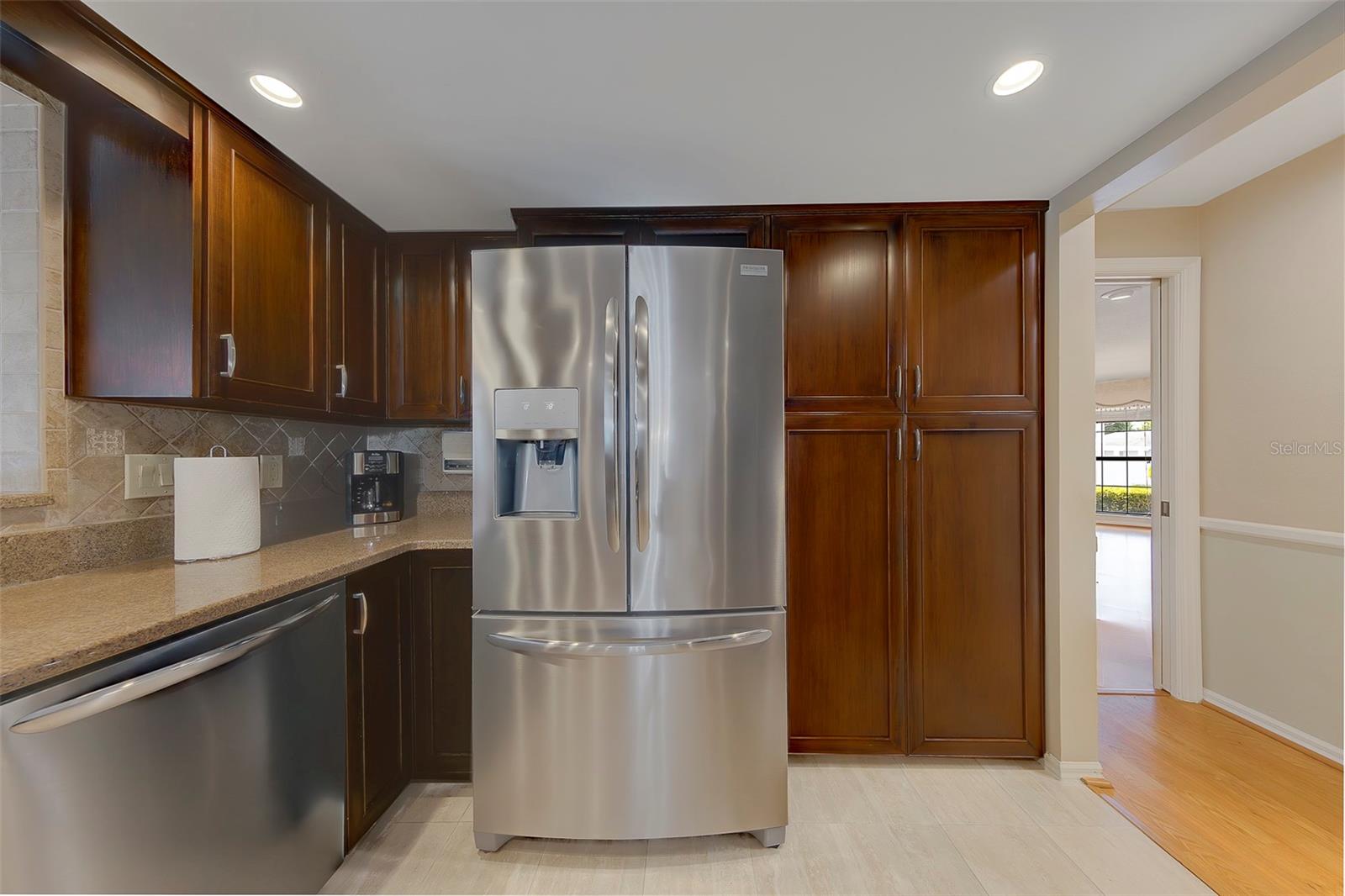 2943 WHISPER LN N, CLEARWATER, FL — photo 25