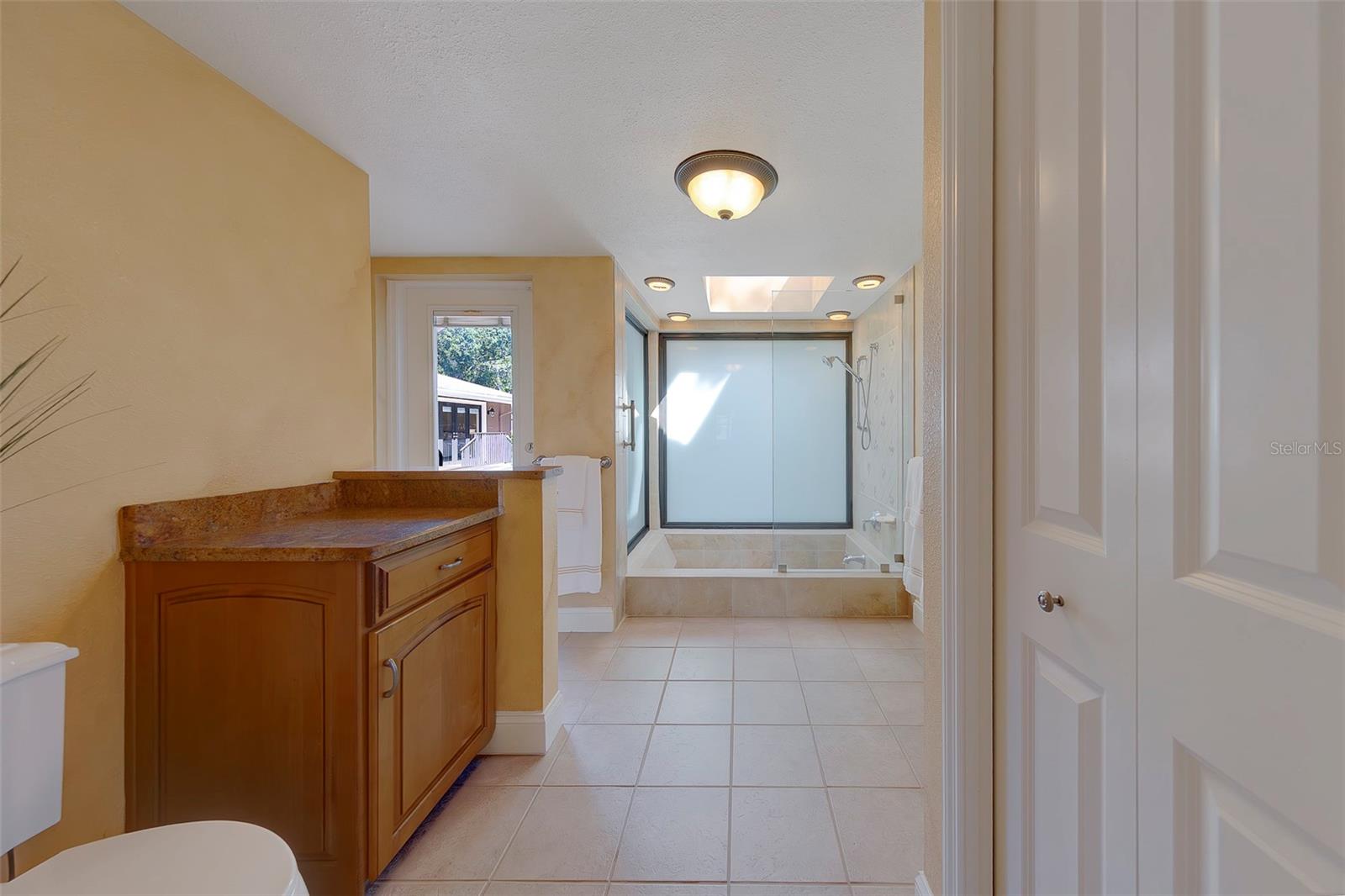 2943 WHISPER LN N, CLEARWATER, FL — photo 41