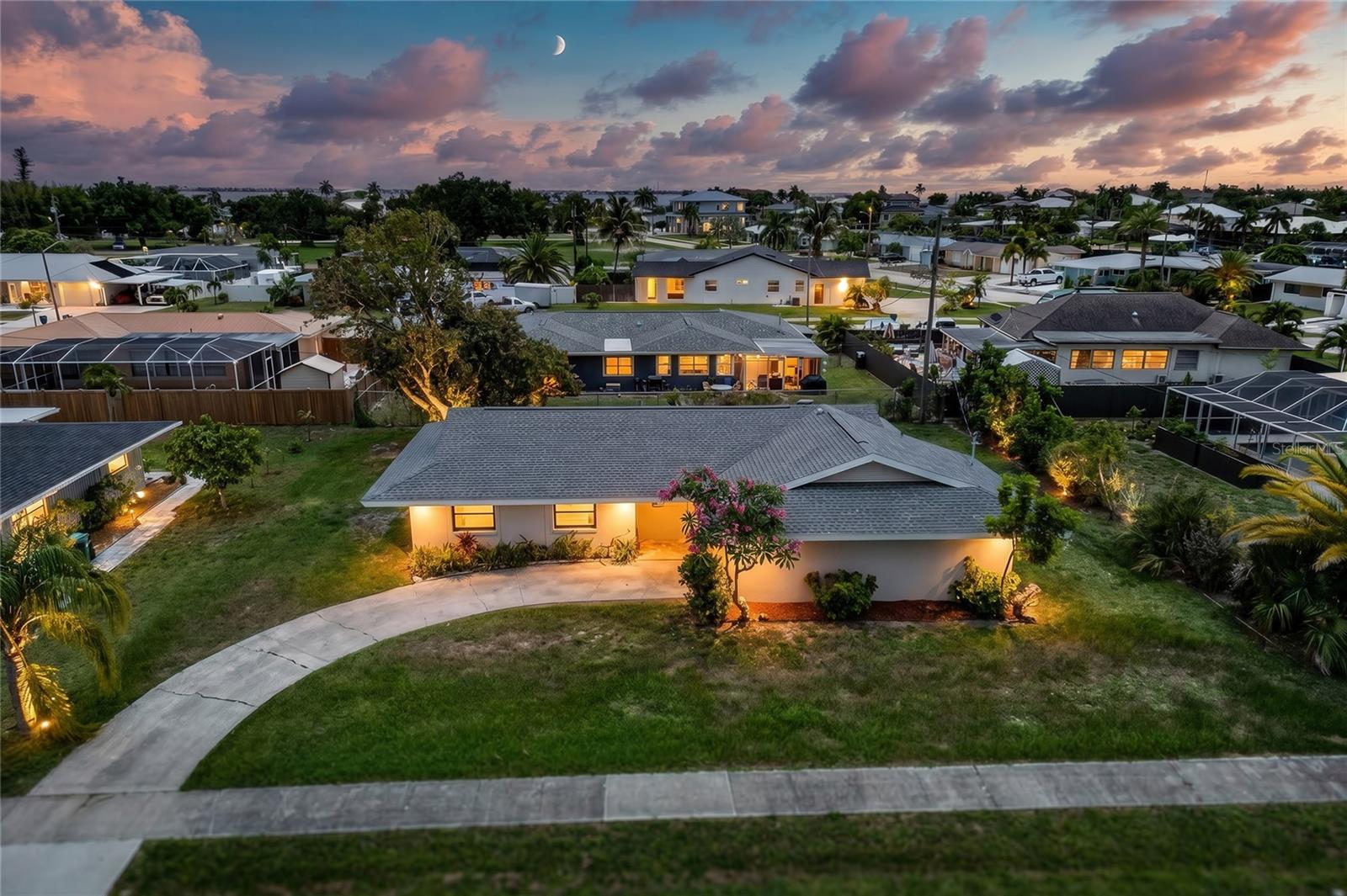 337 COLGAN AVE SE, PORT CHARLOTTE, FL — photo 2