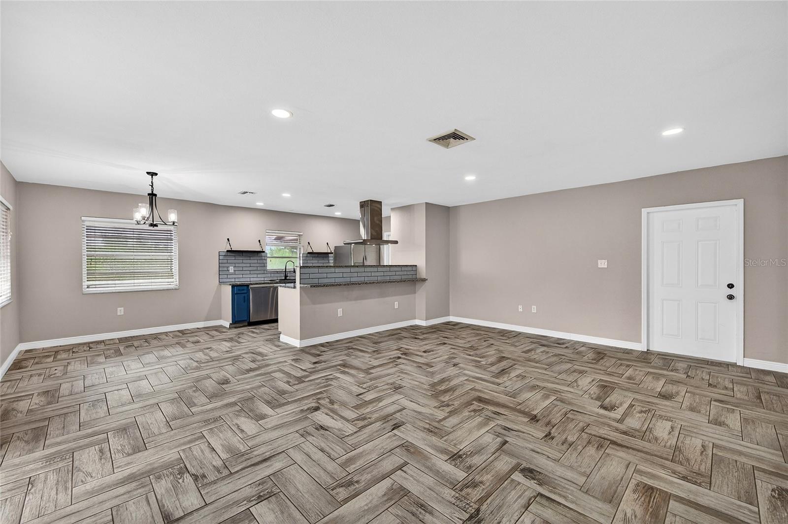337 COLGAN AVE SE, PORT CHARLOTTE, FL — photo 15