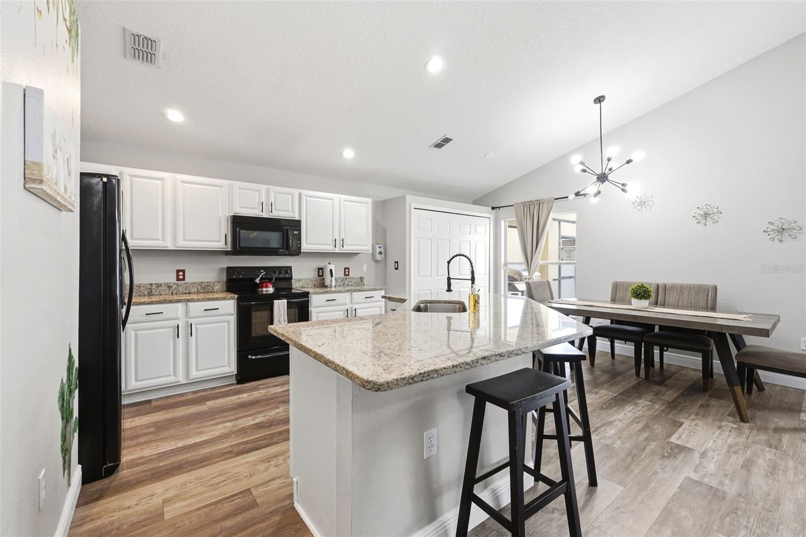 4715 CUMBRIAN LAKES DR, KISSIMMEE, FL — photo 17