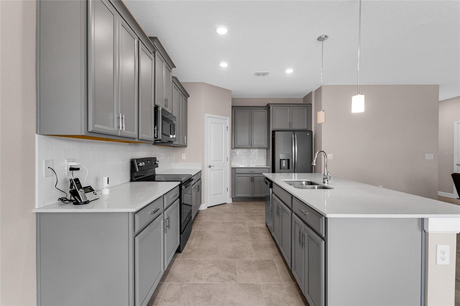 8833 BETH PAGE LN, DAVENPORT, FL — photo 5
