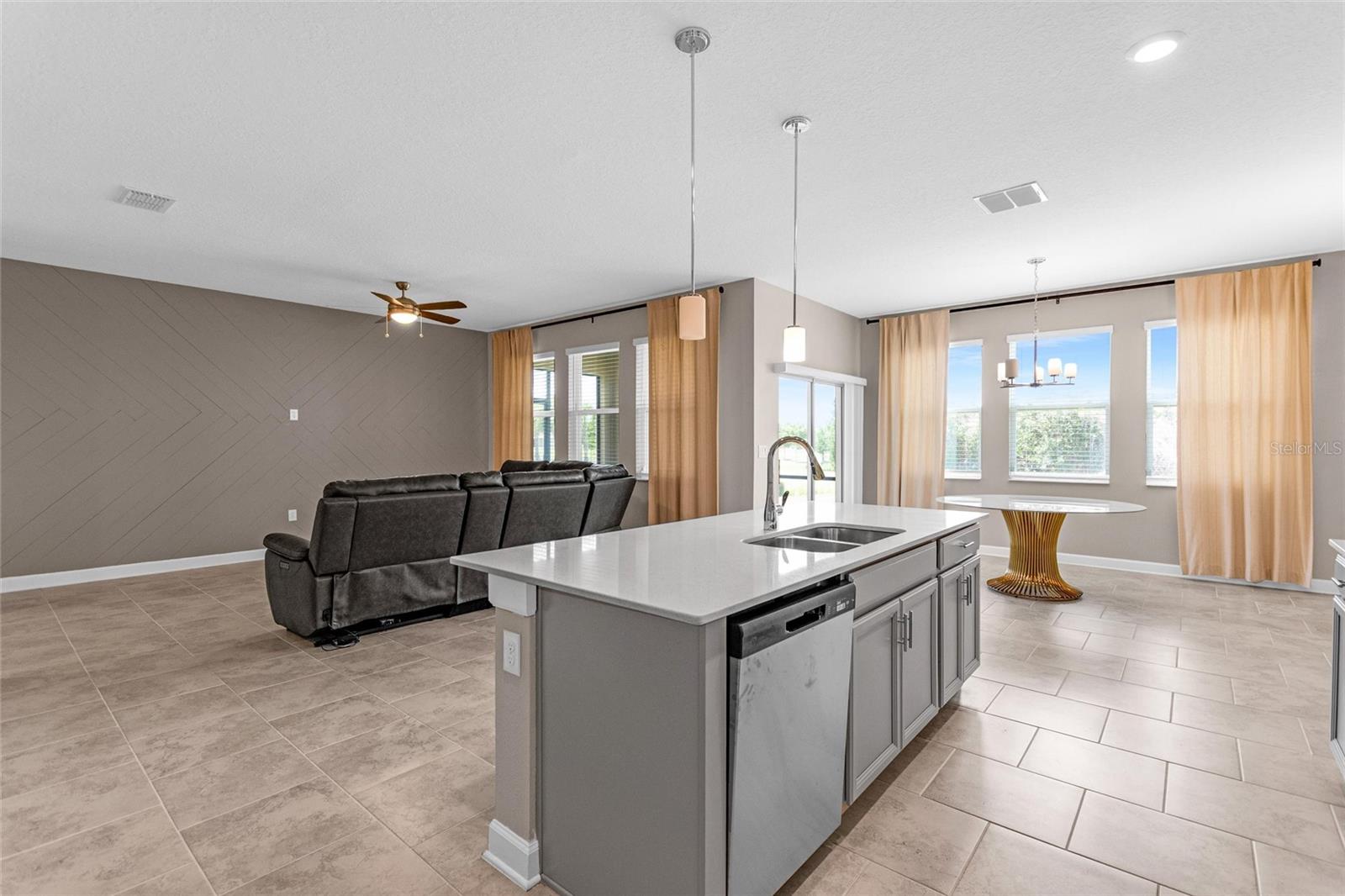 8833 BETH PAGE LN, DAVENPORT, FL — photo 6