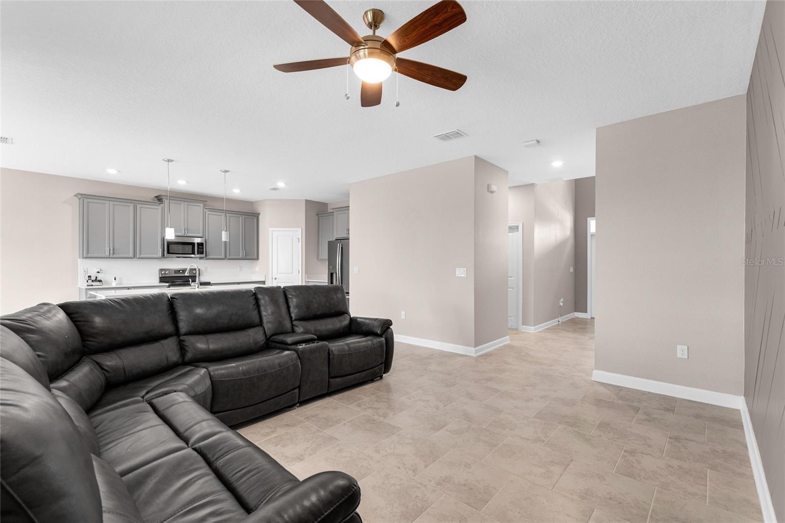 8833 BETH PAGE LN, DAVENPORT, FL — photo 10