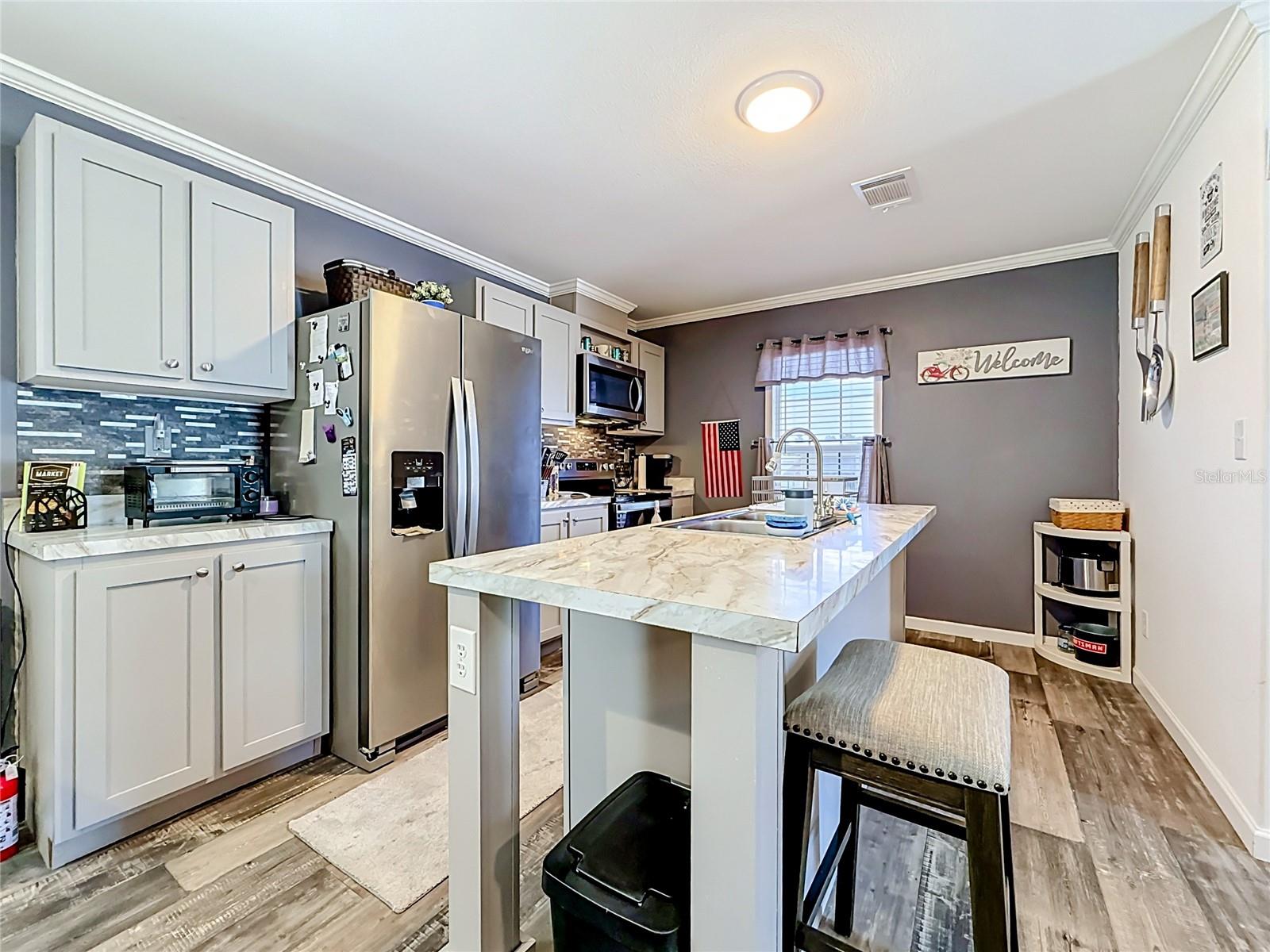 10485 HOLIDAY SHORES DR #302, LARGO, FL — photo 9