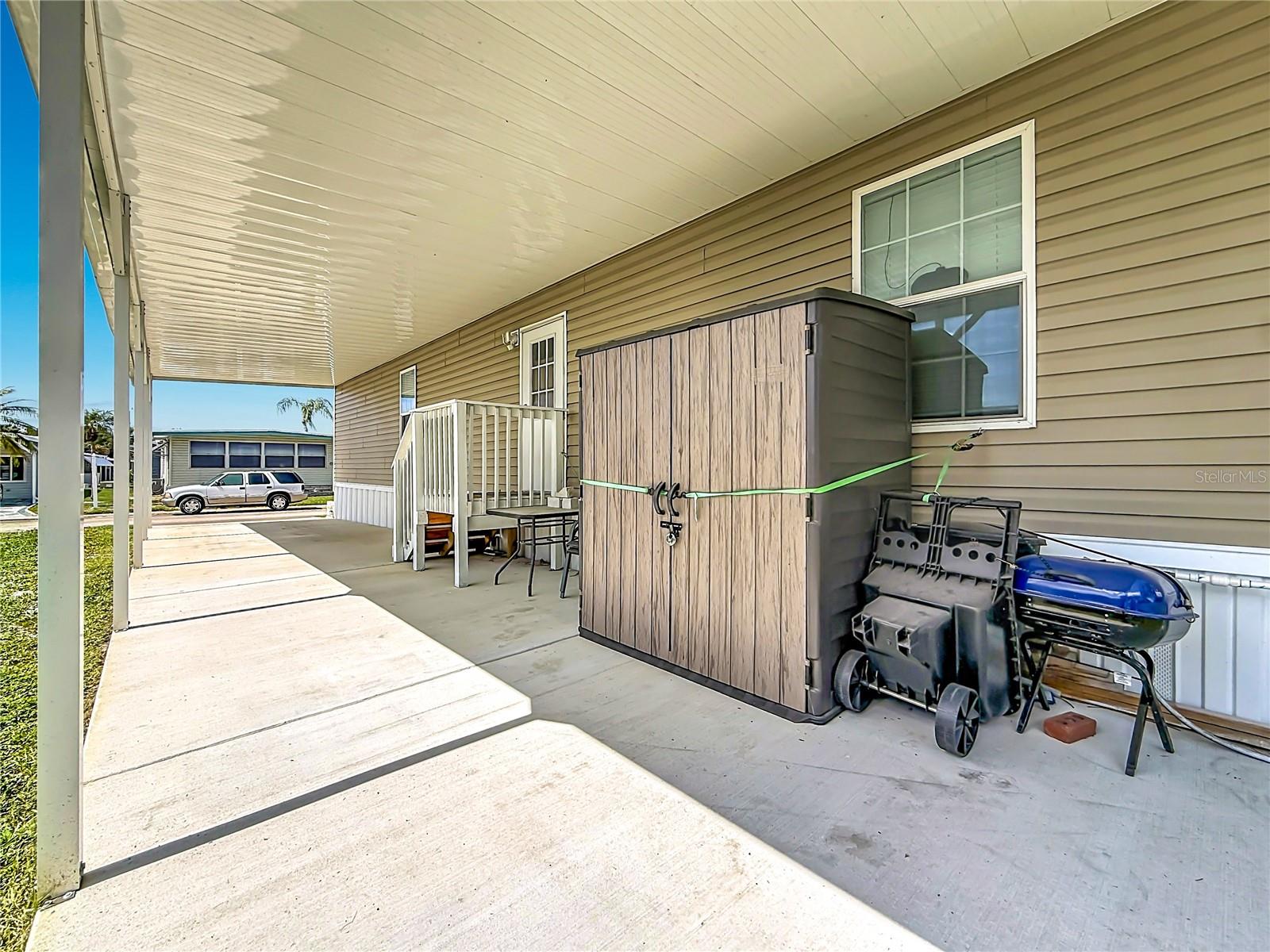 10485 HOLIDAY SHORES DR #302, LARGO, FL — photo 33
