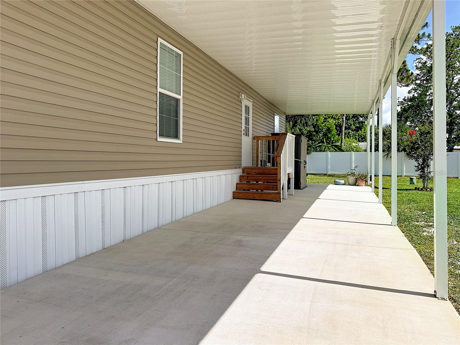 10485 HOLIDAY SHORES DR #302, LARGO, FL — photo 38
