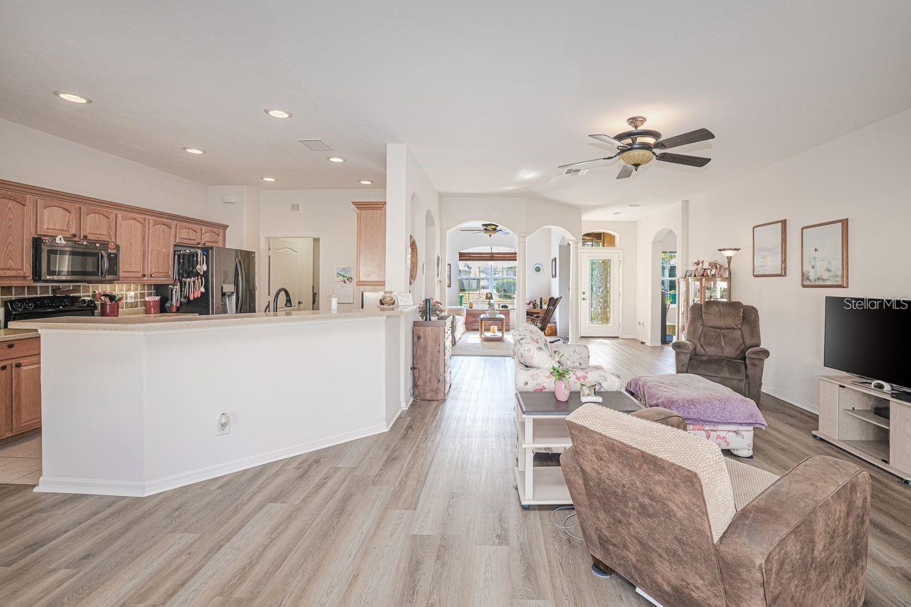 2860 SUNCOAST LAKES BLVD, PORT CHARLOTTE, FL — photo 2