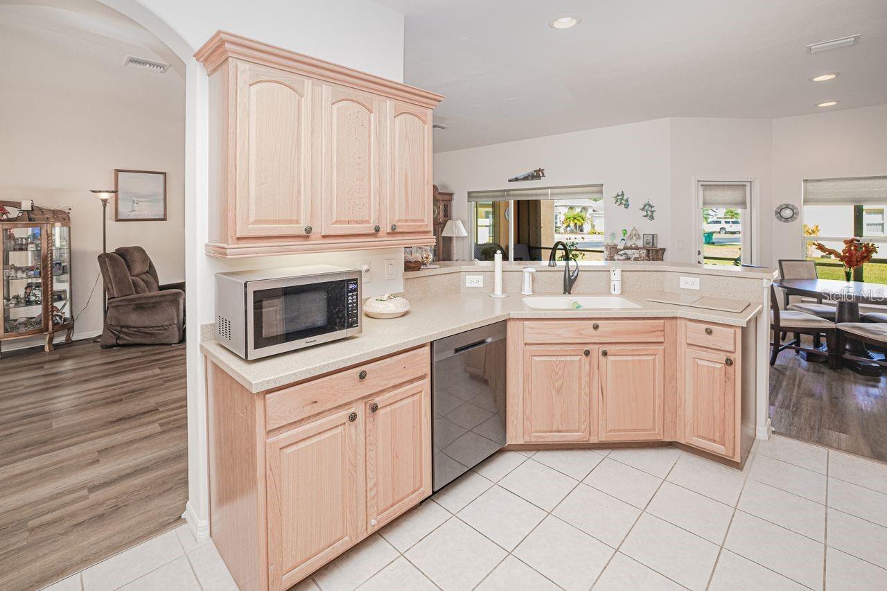 2860 SUNCOAST LAKES BLVD, PORT CHARLOTTE, FL — photo 10