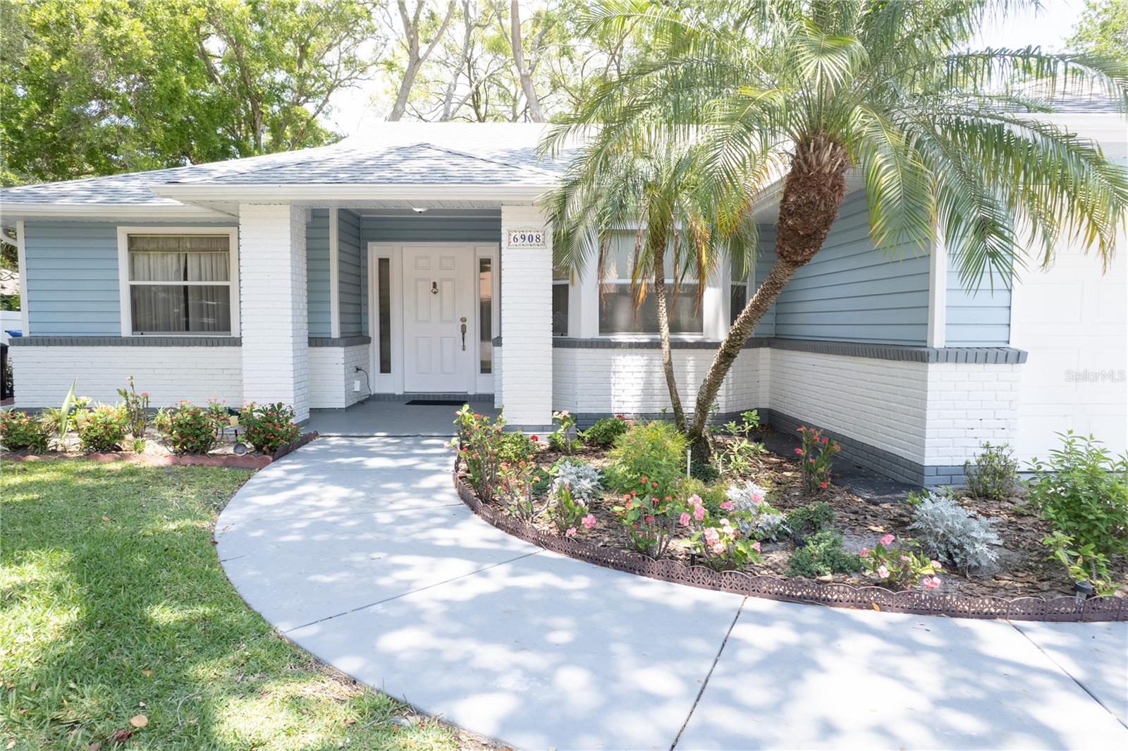 6908 ARBOR OAKS CIR, BRADENTON, FL — photo 2