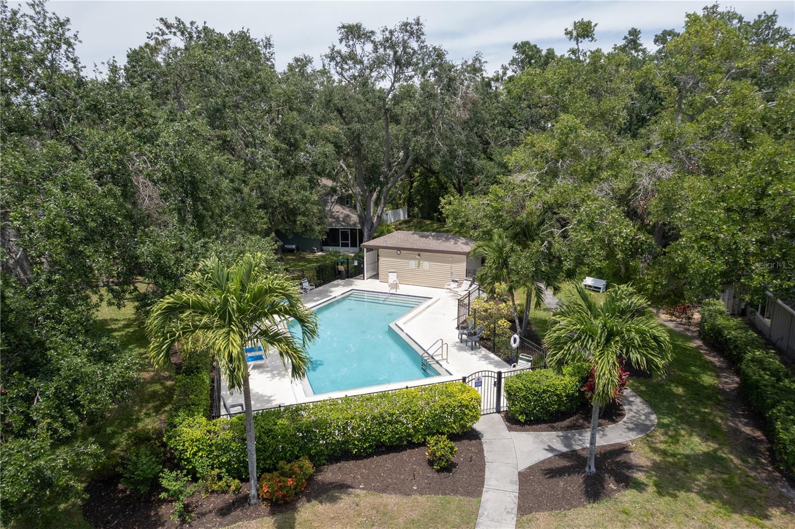 6908 ARBOR OAKS CIR, BRADENTON, FL — photo 44