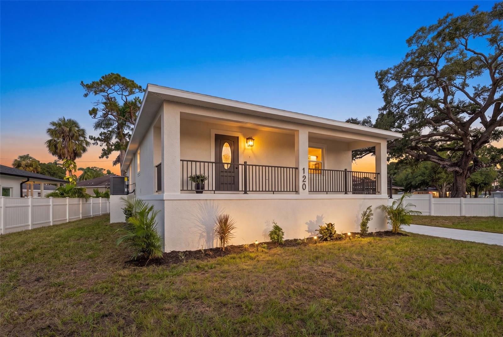 120 BROWN ST, BRADENTON, FL