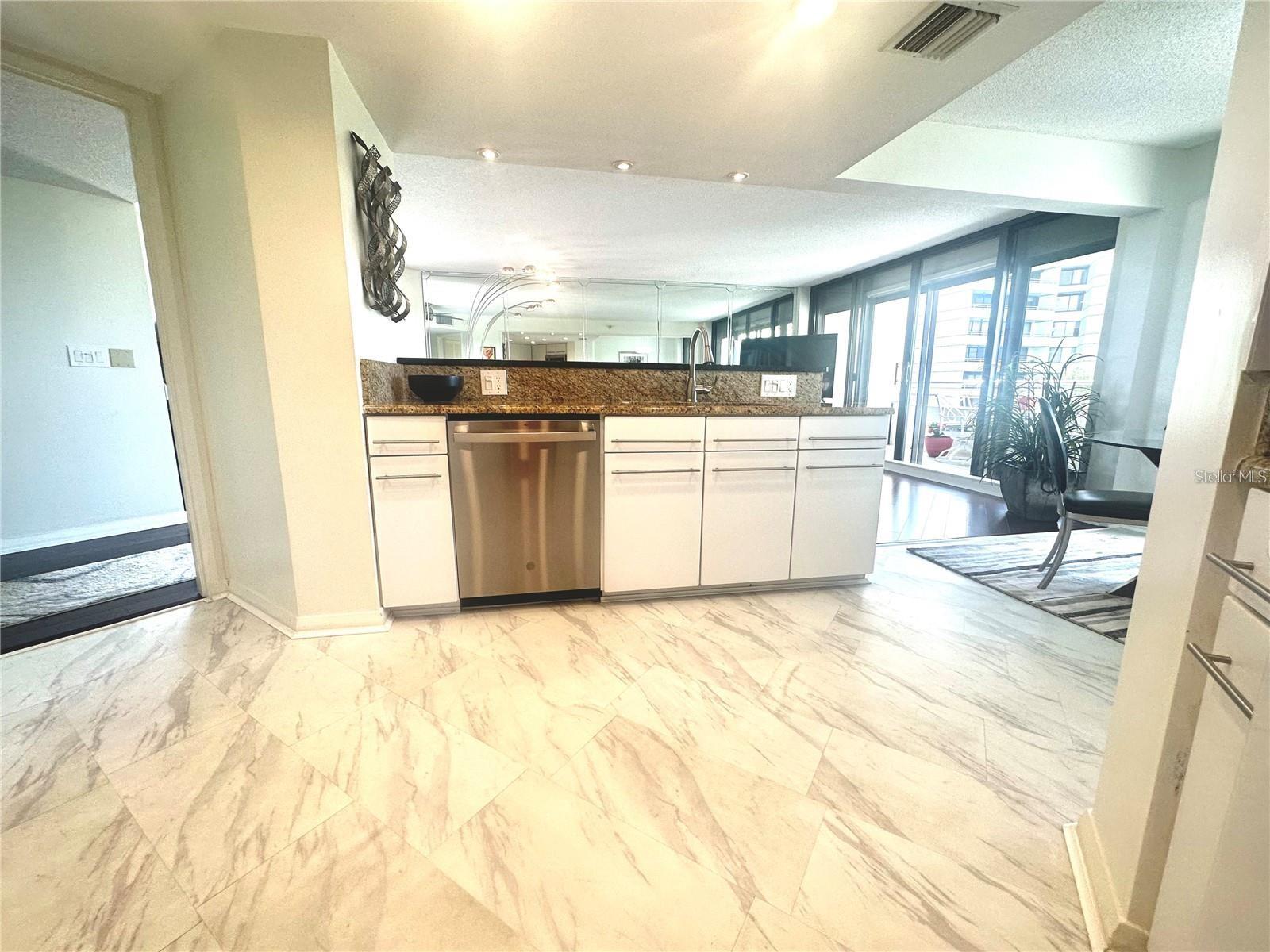 5950 PELICAN BAY PLZ S #505, GULFPORT, FL — photo 47