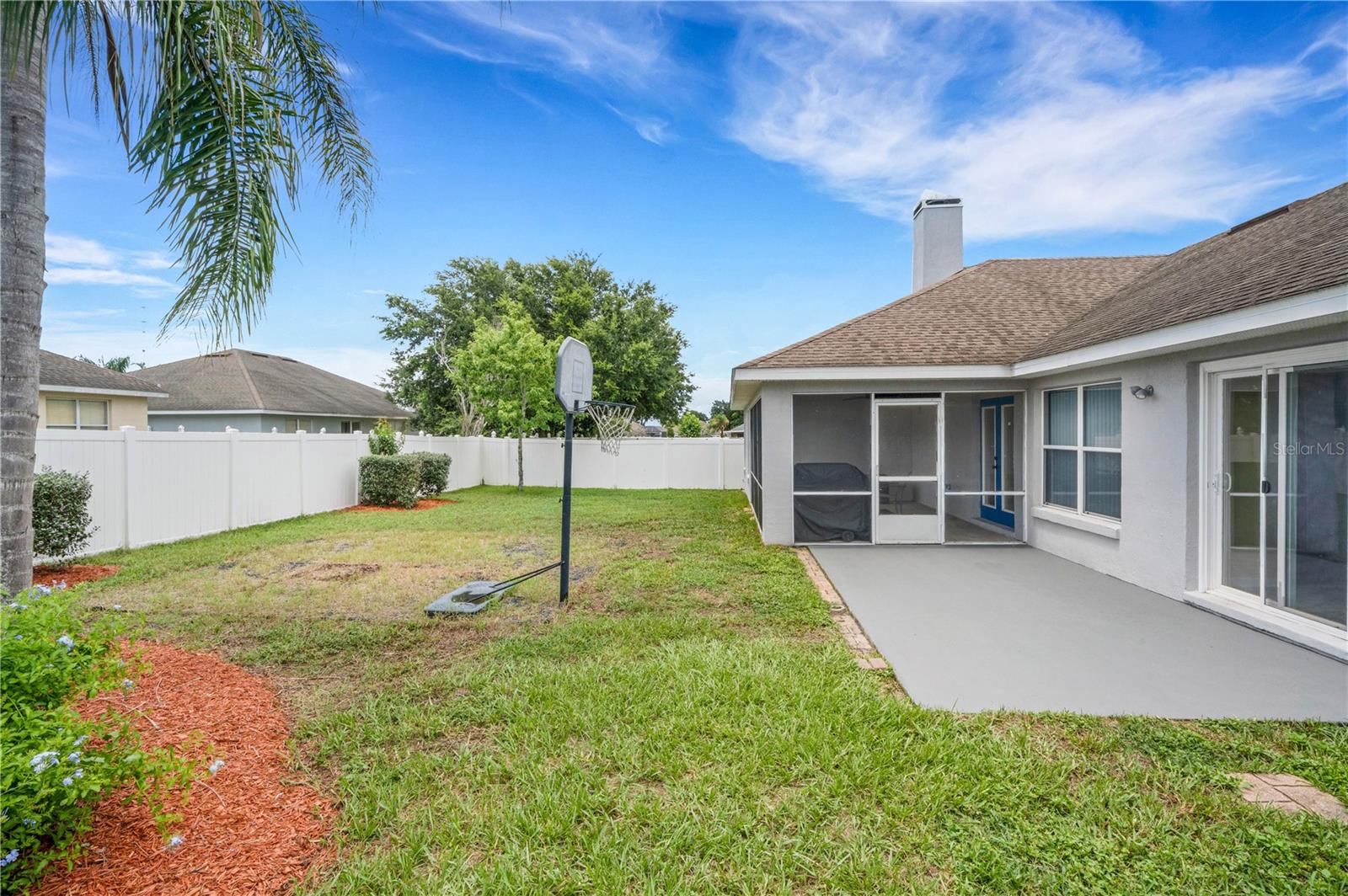 8722 FORT SOCRUM VILLAGE PL, LAKELAND, FL — photo 30