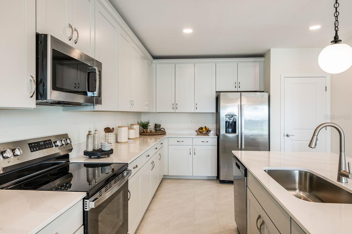 9617 VIBRANT LN, VENICE, FL — photo 3