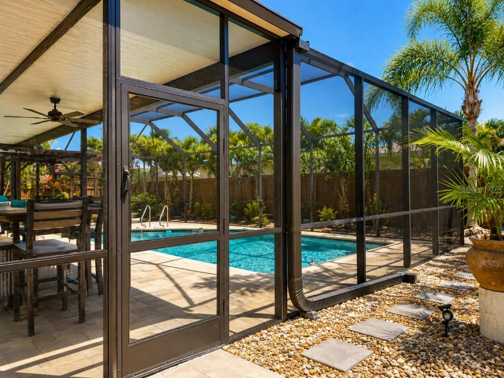 8408 BOULDER PL, TAMPA, FL — photo 15