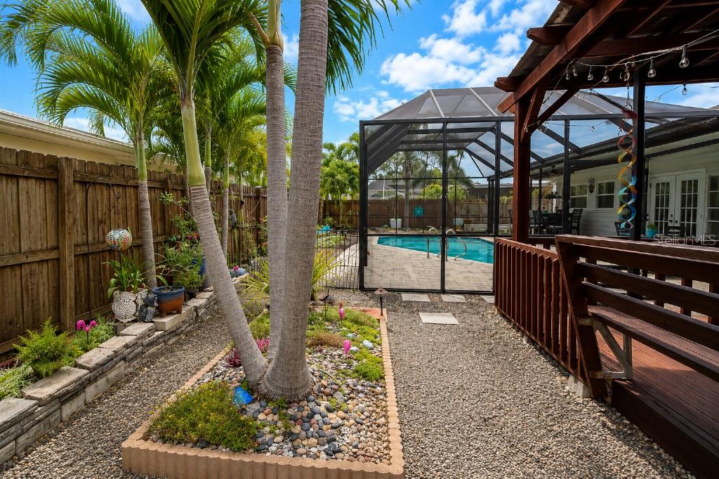 8408 BOULDER PL, TAMPA, FL — photo 16