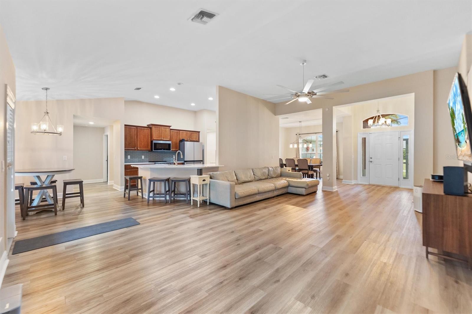 3225 NW 2ND PL, CAPE CORAL, FL — photo 12