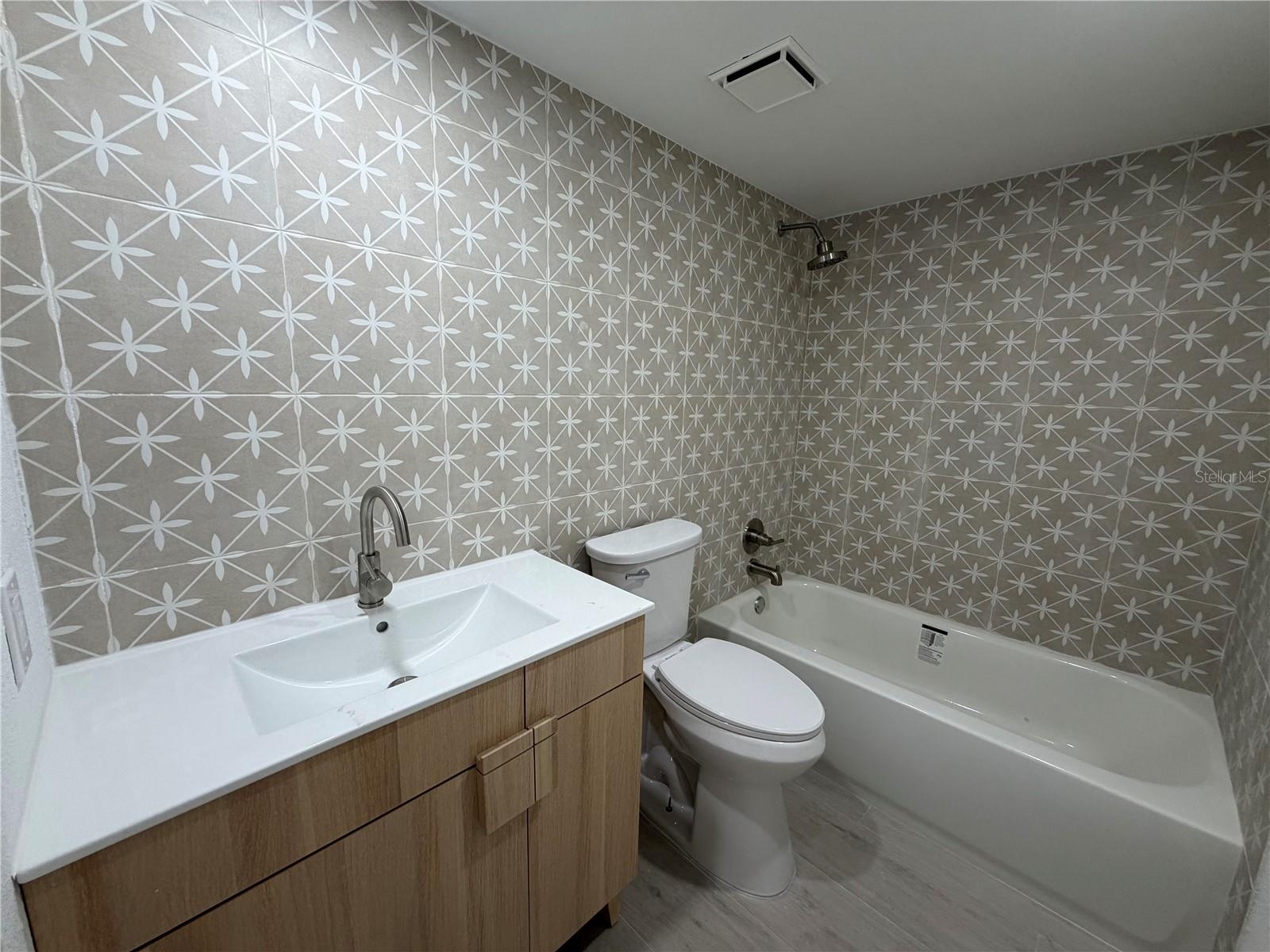 7400 SUNSHINE SKYWAY LN S #105, ST PETERSBURG, FL — photo 12
