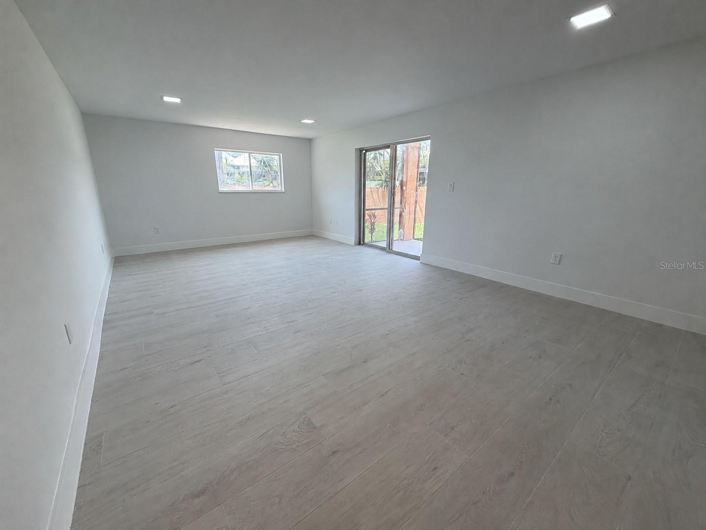 7400 SUNSHINE SKYWAY LN S #105, ST PETERSBURG, FL — photo 4