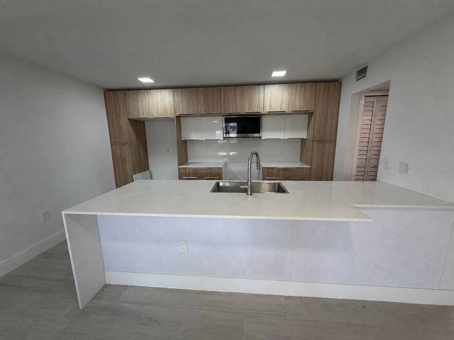 7400 SUNSHINE SKYWAY LN S #105, ST PETERSBURG, FL — photo 5