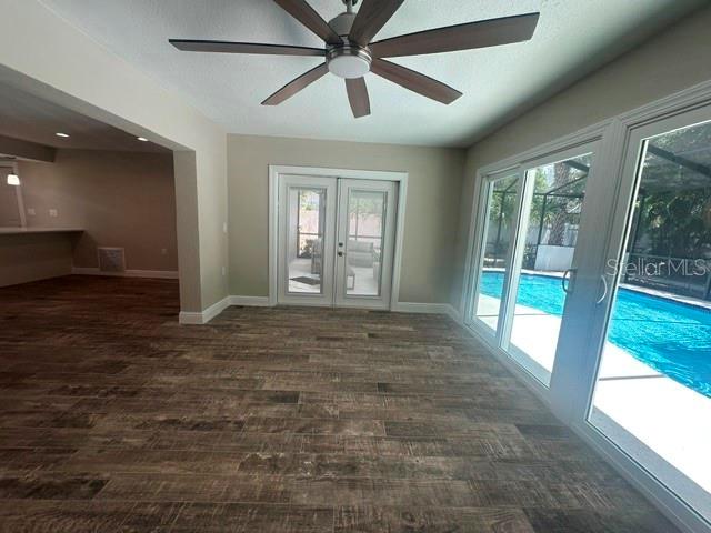 103 CARLYLE DR, PALM HARBOR, FL — photo 4