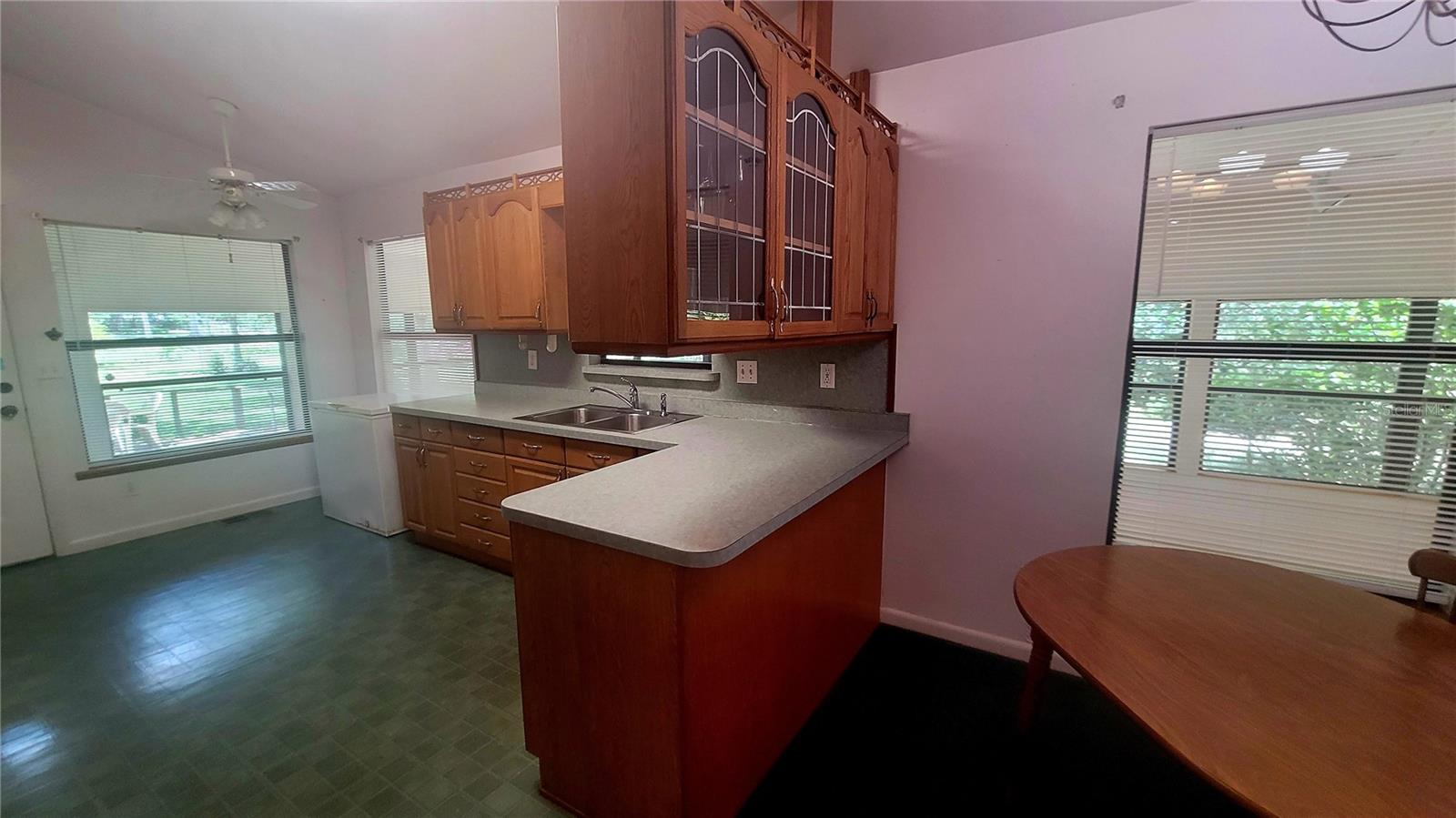 8664 CR 639, BUSHNELL, FL — photo 6