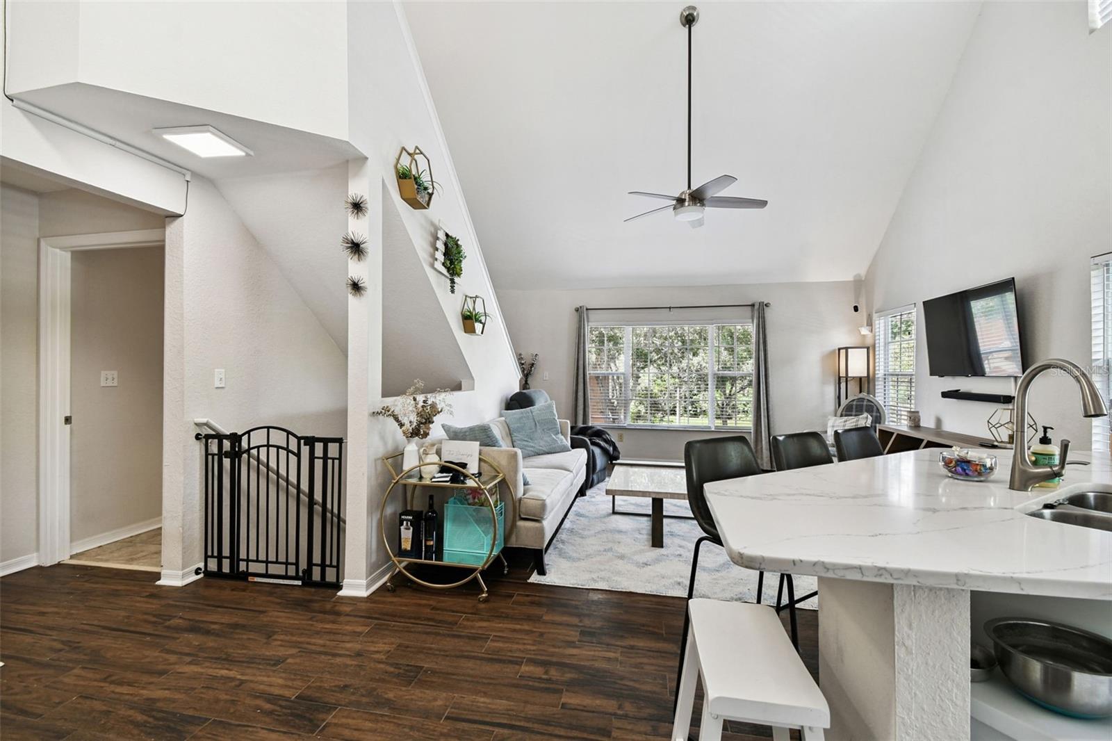 9064 LAKE CHASE ISLAND WAY, TAMPA, FL — photo 9