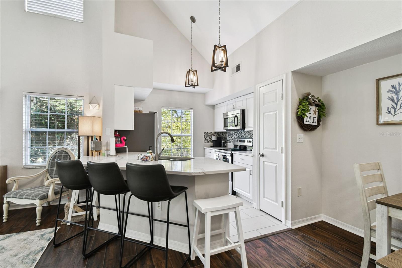 9064 LAKE CHASE ISLAND WAY, TAMPA, FL — photo 10