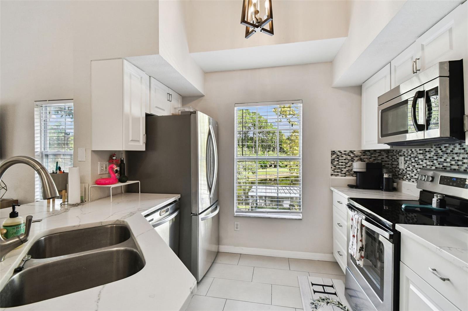 9064 LAKE CHASE ISLAND WAY, TAMPA, FL — photo 15