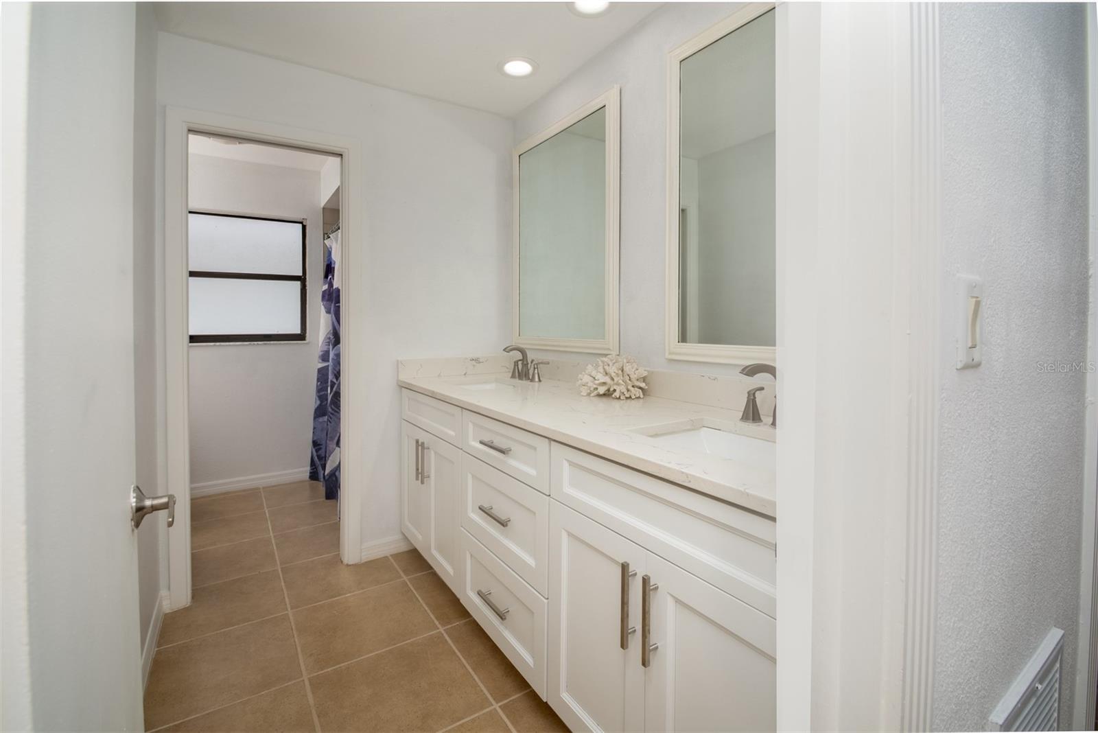 2504 HIBISCUS DR W, BELLEAIR BEACH, FL — photo 23