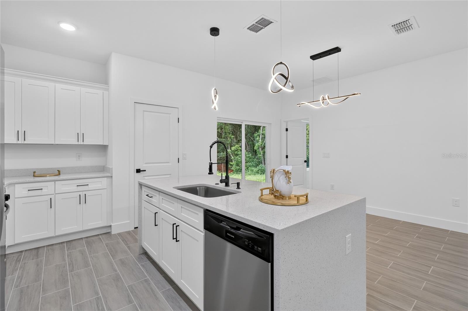 881 W WISCONSIN AVE, ORANGE CITY, FL — photo 20