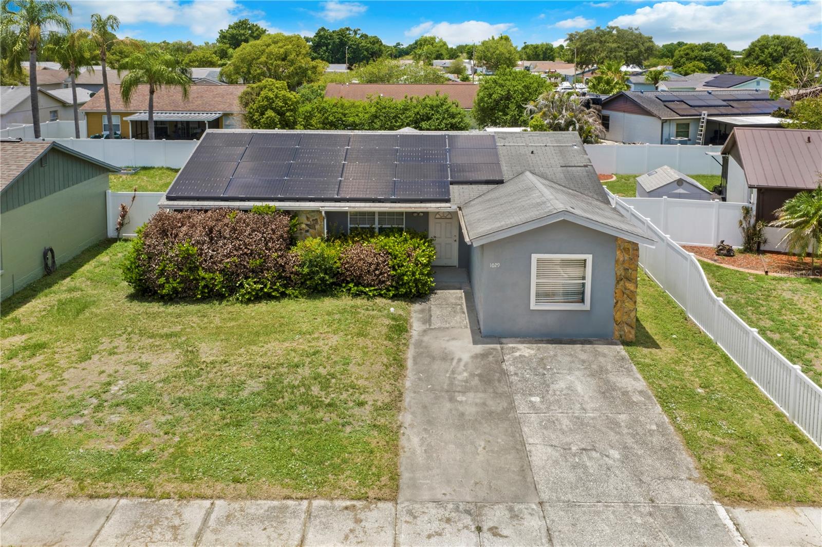 1029 PINE RIDGE CIR, BRANDON, FL — photo 2