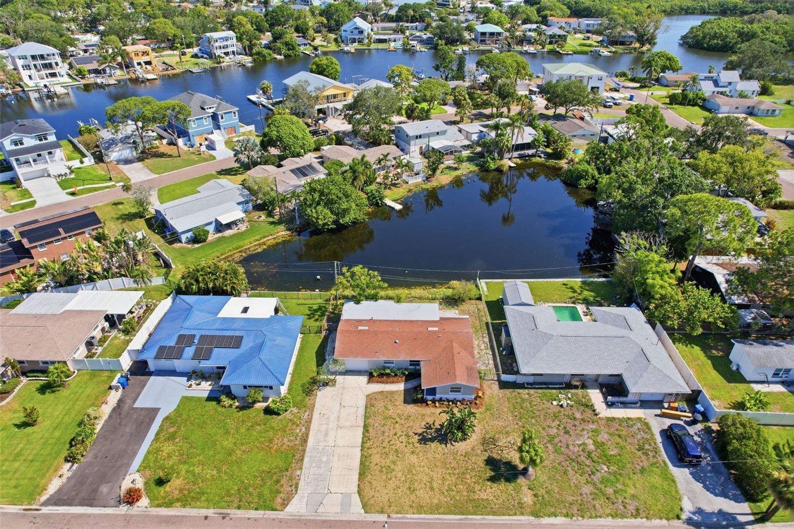 307 87TH AVE NE, ST PETERSBURG, FL — photo 2