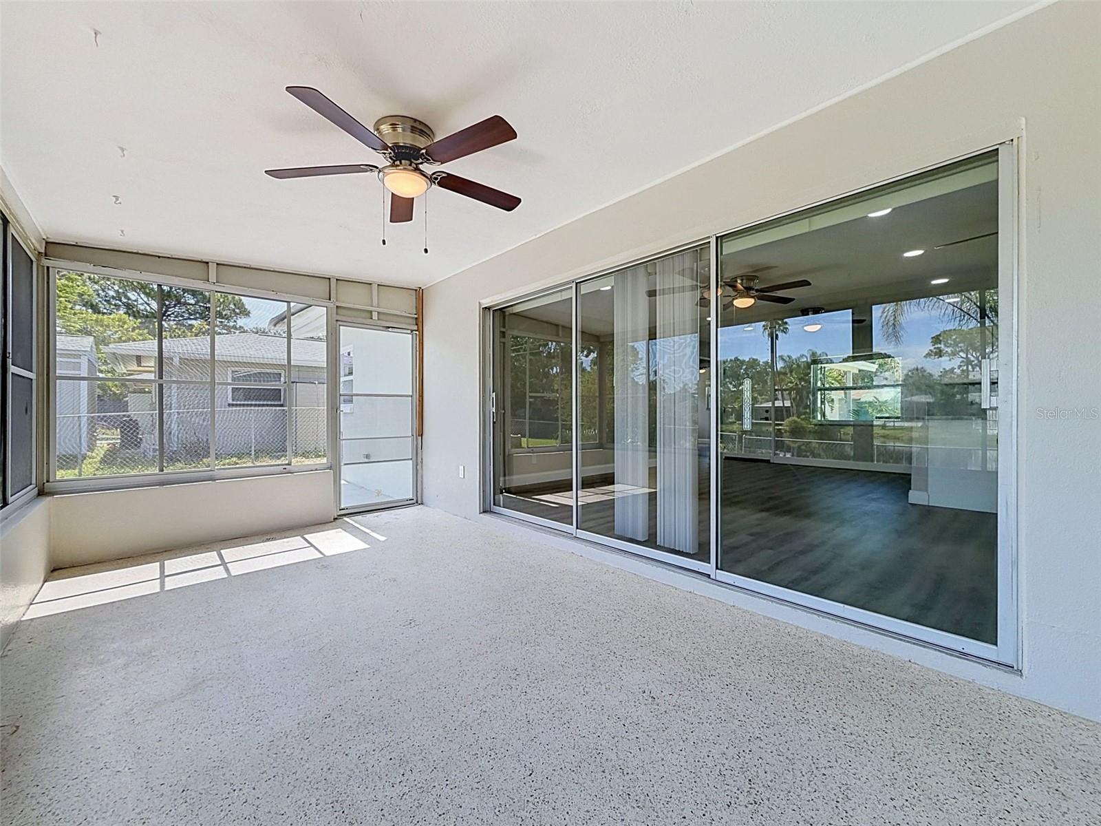 307 87TH AVE NE, ST PETERSBURG, FL — photo 21