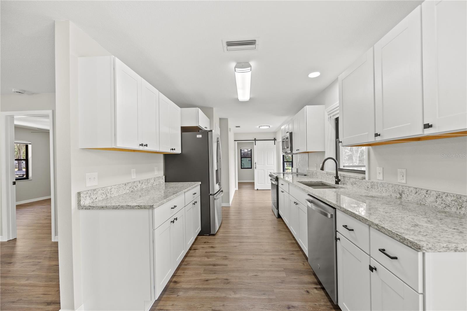 2457 S SUMMERWOOD PT, INVERNESS, FL — photo 13