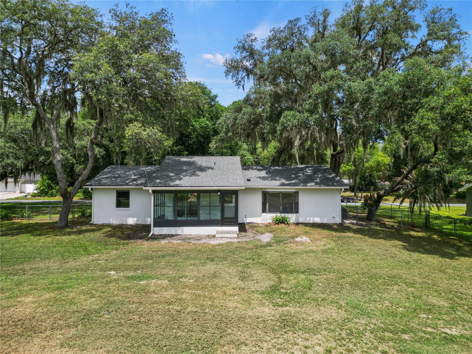 2457 S SUMMERWOOD PT, INVERNESS, FL — photo 40